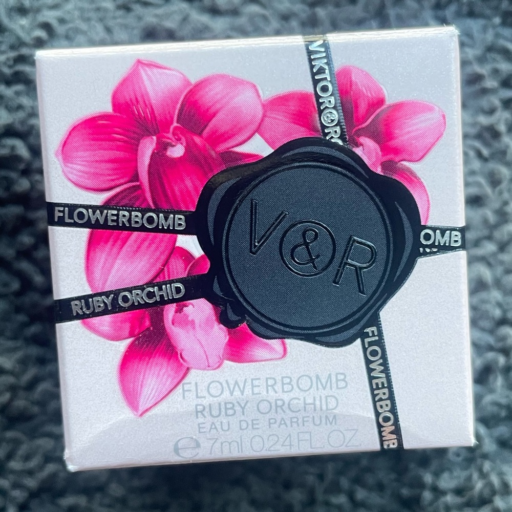 Viktor & Rolf Flowerbomb Ruby Orchid Box - Pink & Black Floral Design